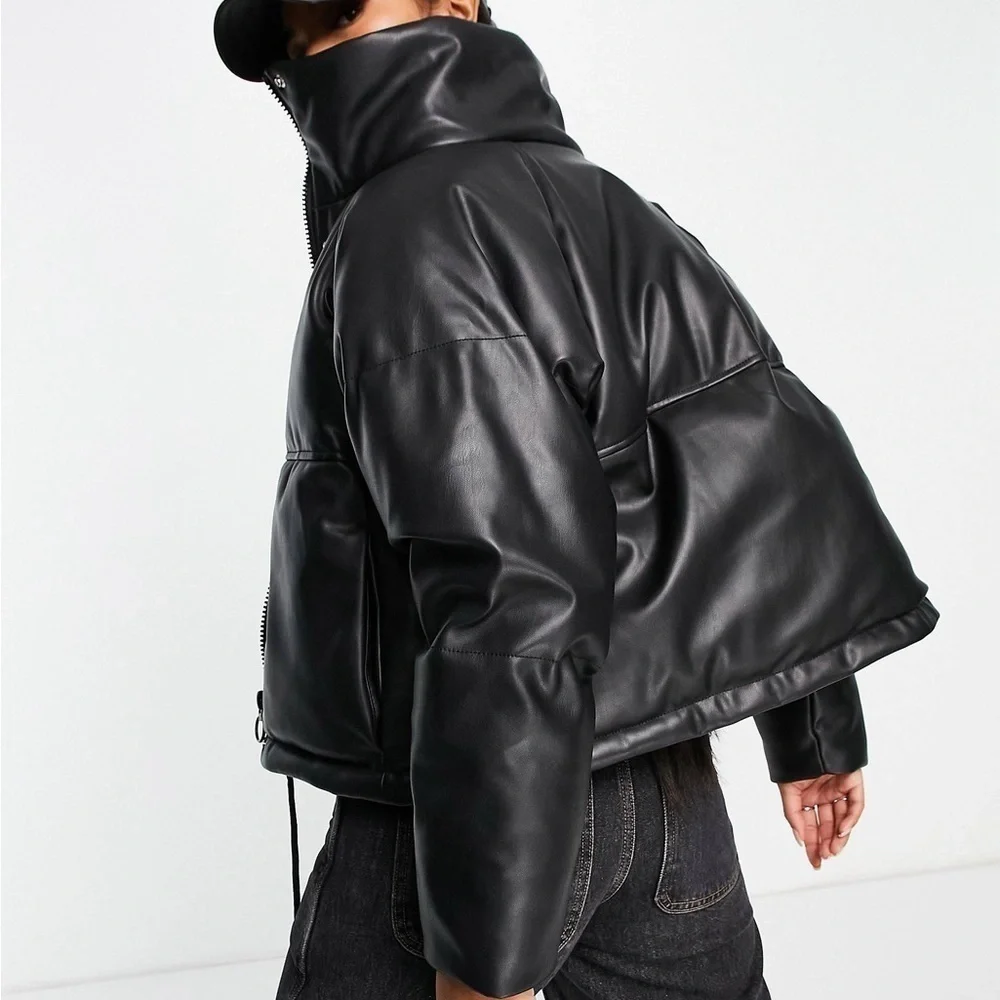 Topshop Faux Leather Cropped Puffer Jacket Women Size 2 Color Black Pockets - Picture 2 of 16